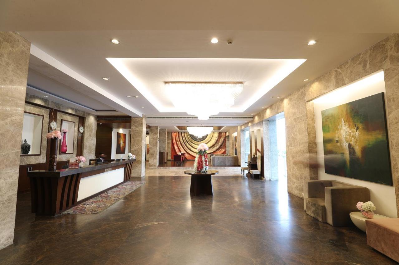 Tivoli Royal Palace Janauli エクステリア 写真
