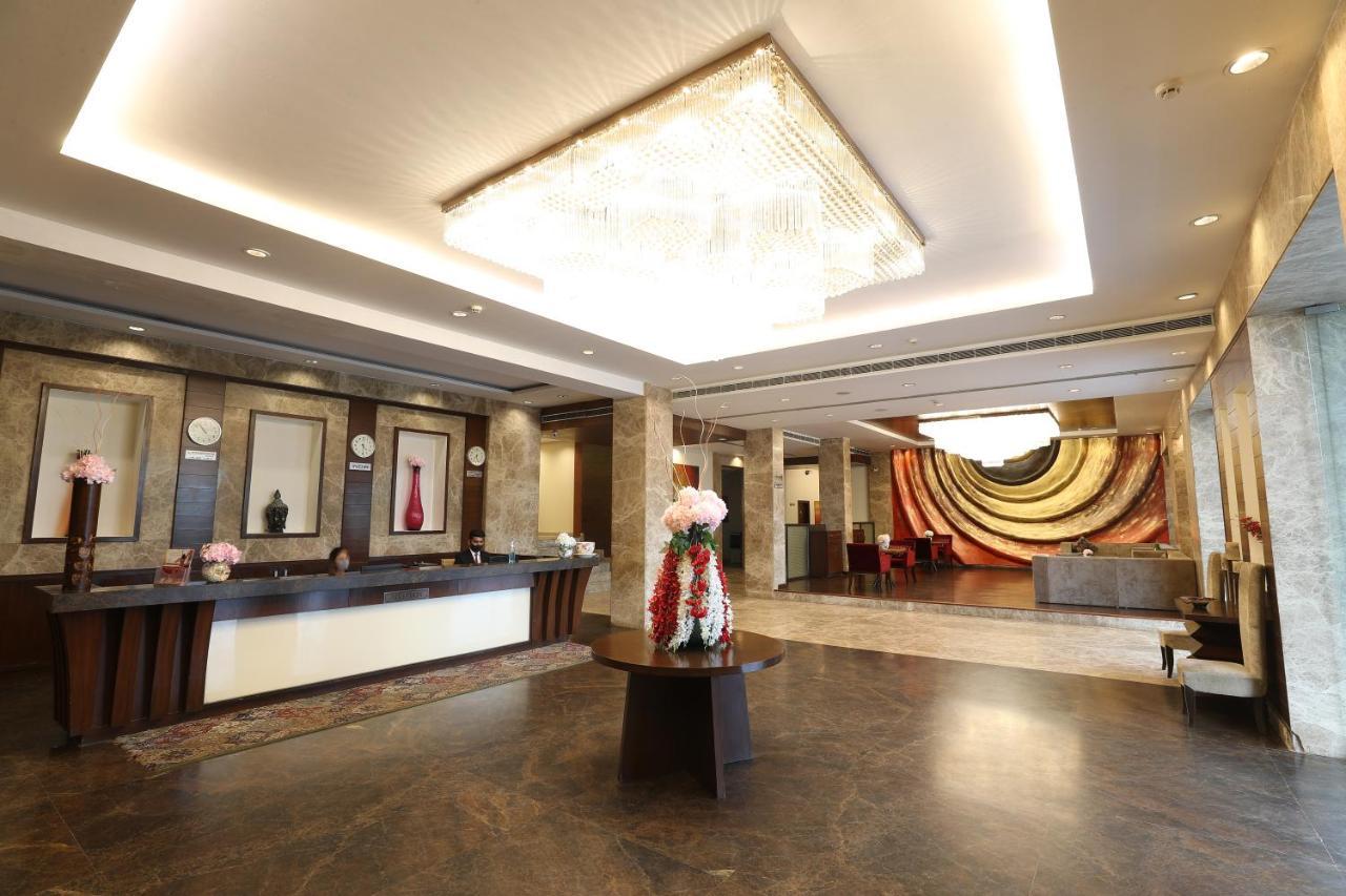 Tivoli Royal Palace Janauli エクステリア 写真